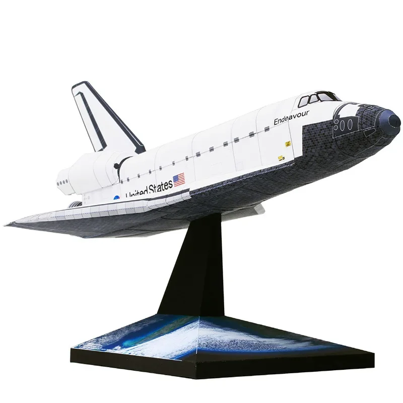 Versione realistica Space Shut - Art Craft Cardboard recensione e prezzo